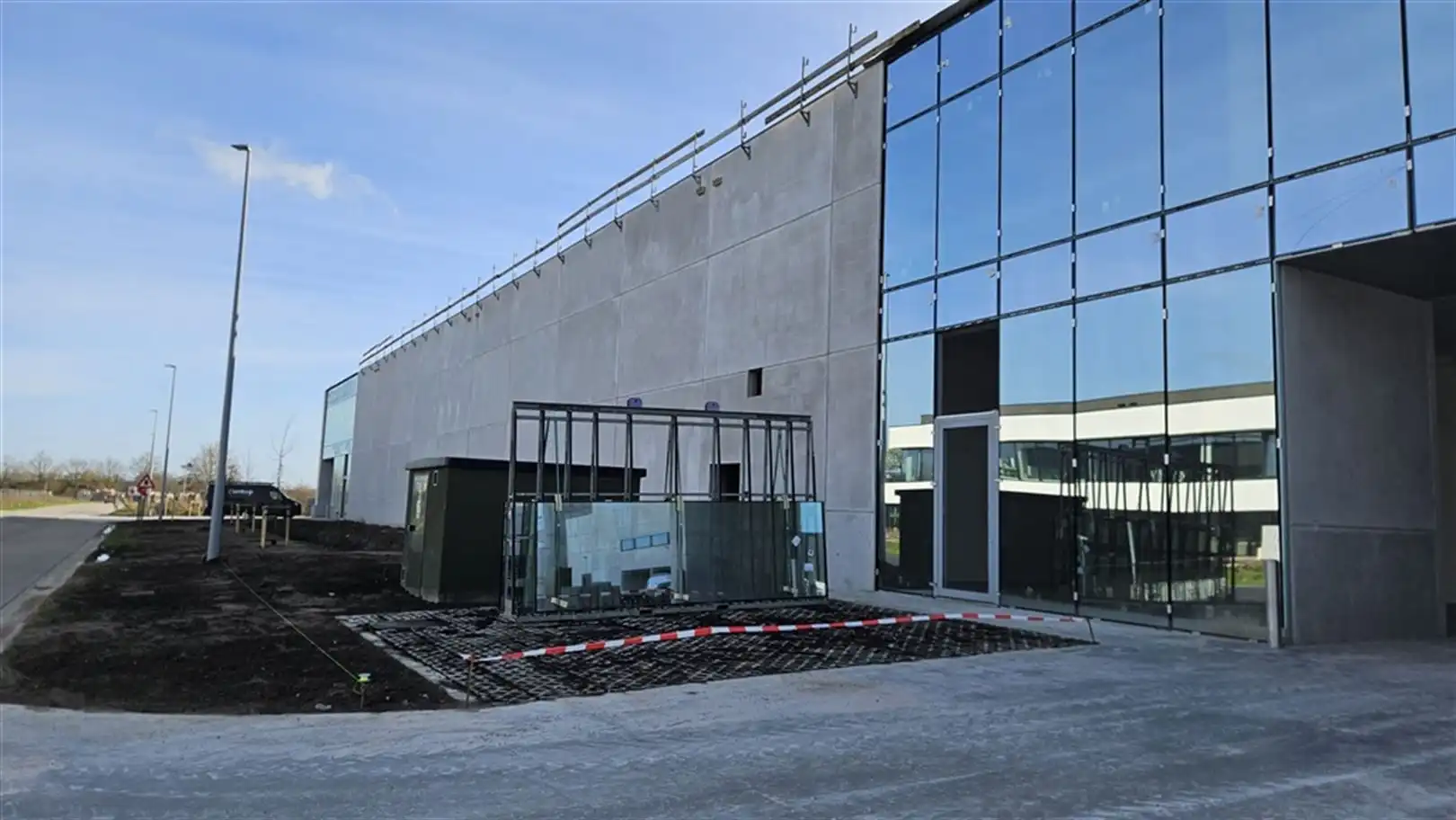 Twee nieuwbouw loodsen met zichtlocatie E17 foto 3