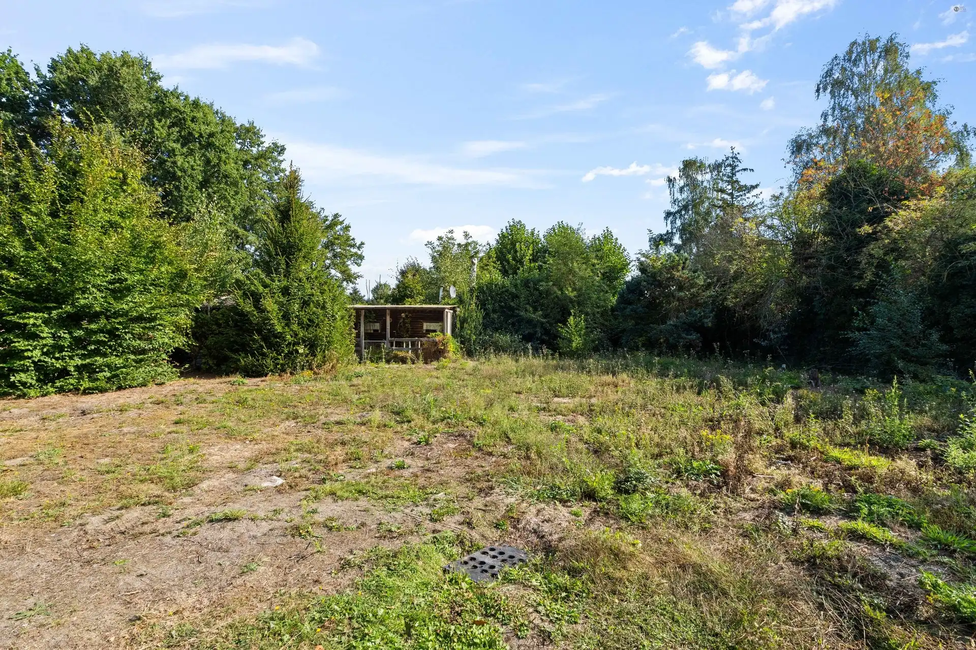 Recreatiegrond met chalet te Stekene foto 11