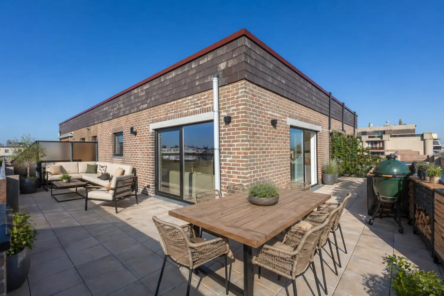 Gerenoveerd penthouse appartement met riant terras foto 28