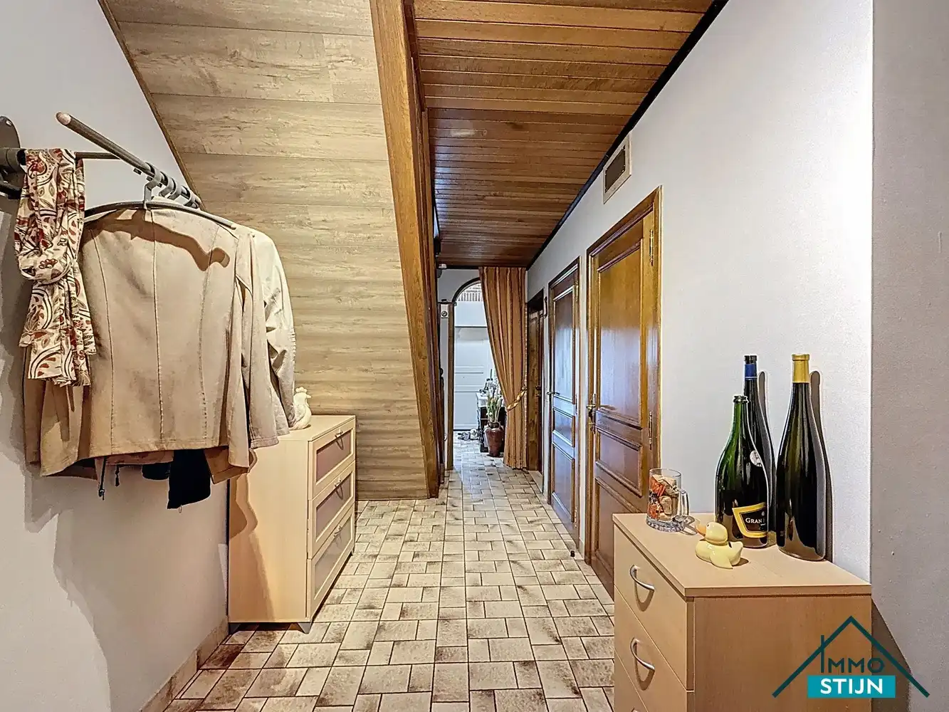 Landelijk gelegen woning met dubbele garage foto 9