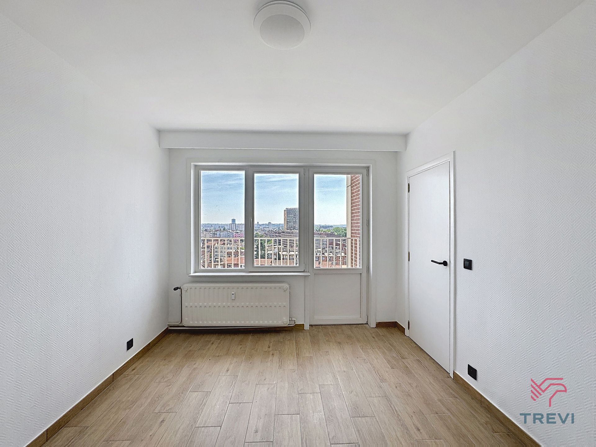 Ruim appartement met 1 slaapkamer + kantoor foto 7