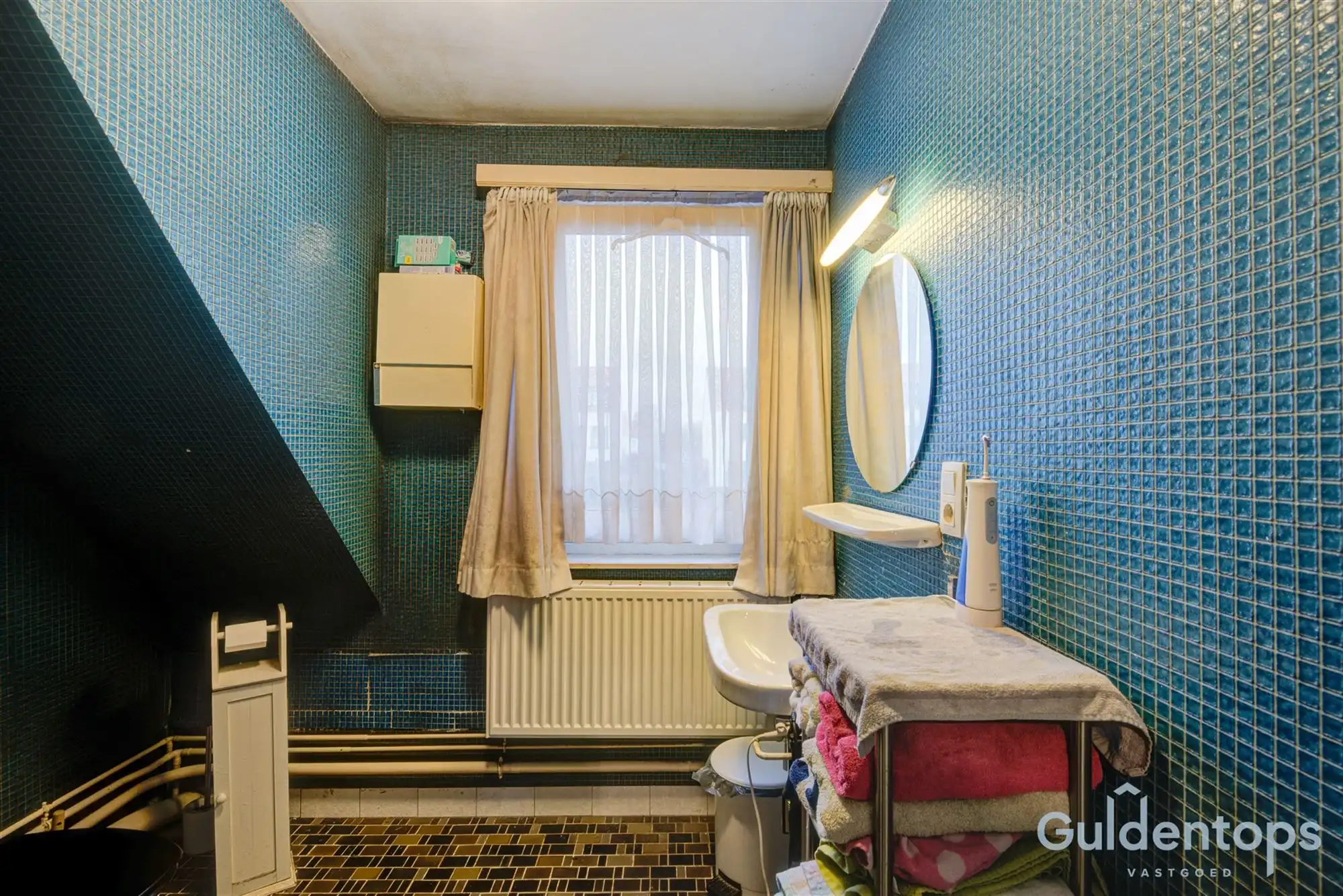 half open woning op ruim perceel foto 11