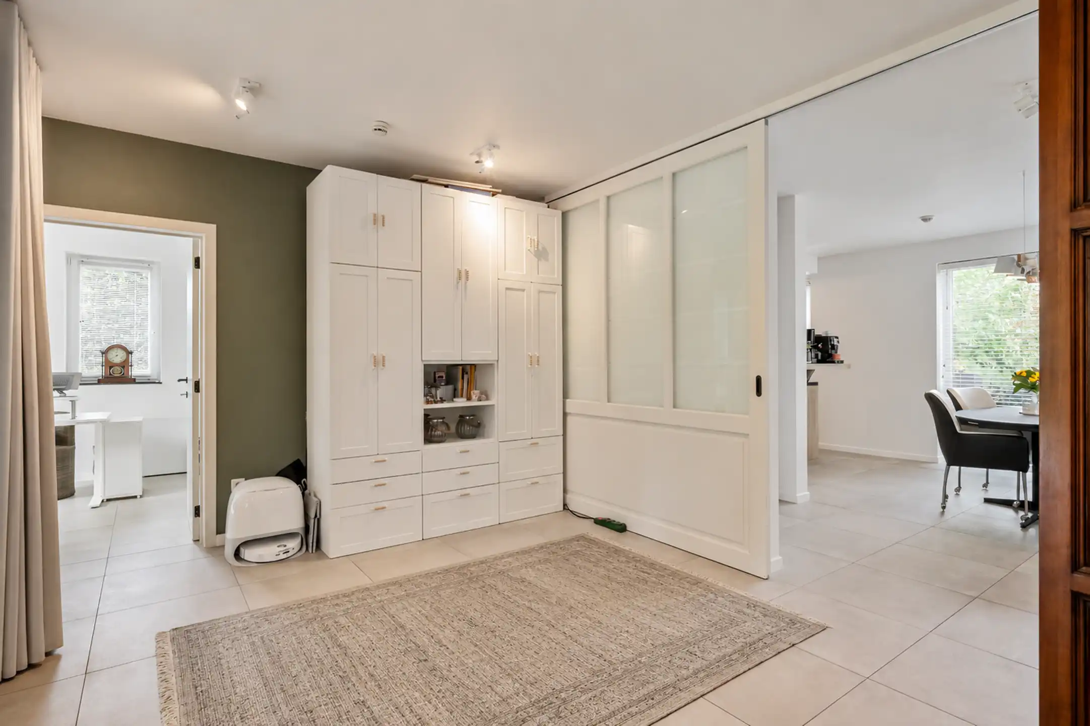 Moderne EPC A-villa op toplocatie nabij scholen en station, met prachtige tuin en privacy foto 11