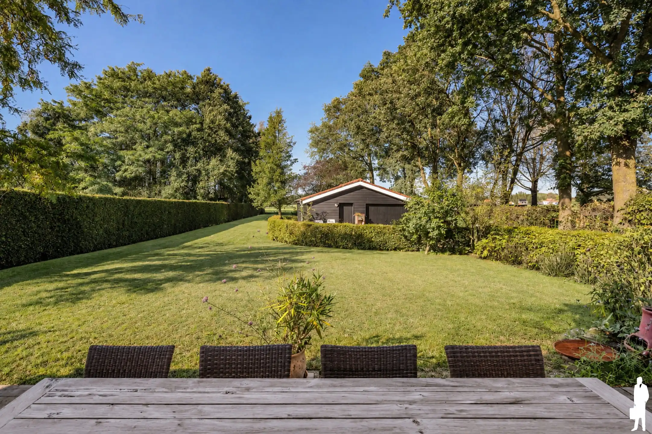 Ruime gezinswoning met 4 slaapkamers, polyvalente ruimte, vrijstaande garage met carport en open zicht in Nieuwmoer foto 5