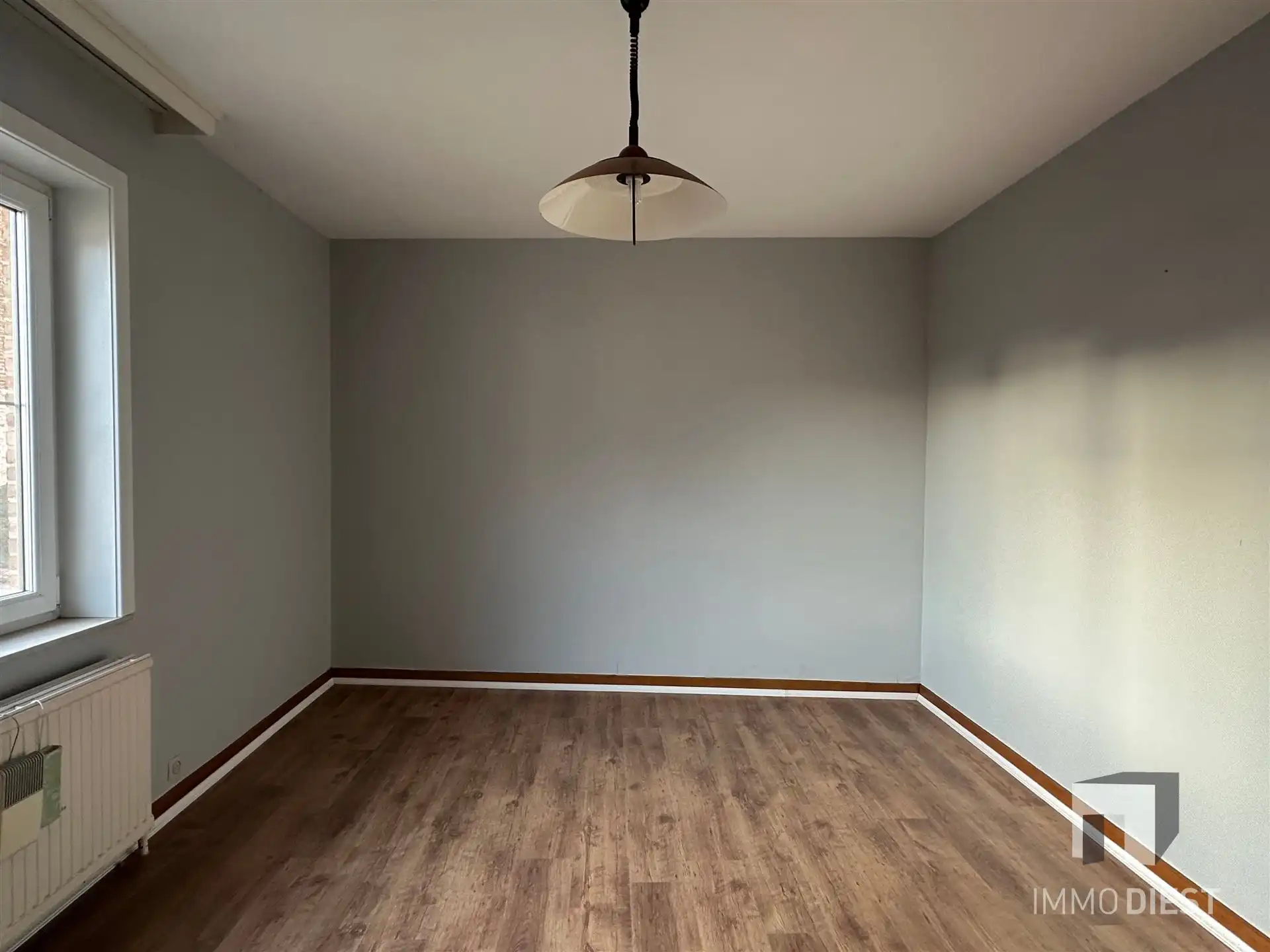 Degelijk appartement centrum Diest - ruime slaapkamer foto 14