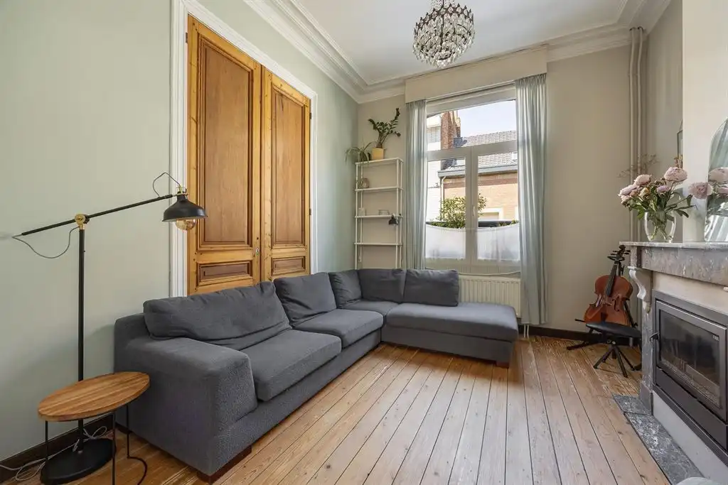 Karaktervolle gezinswoning met 4 slaapkamers en zonnige stadstuin foto 10