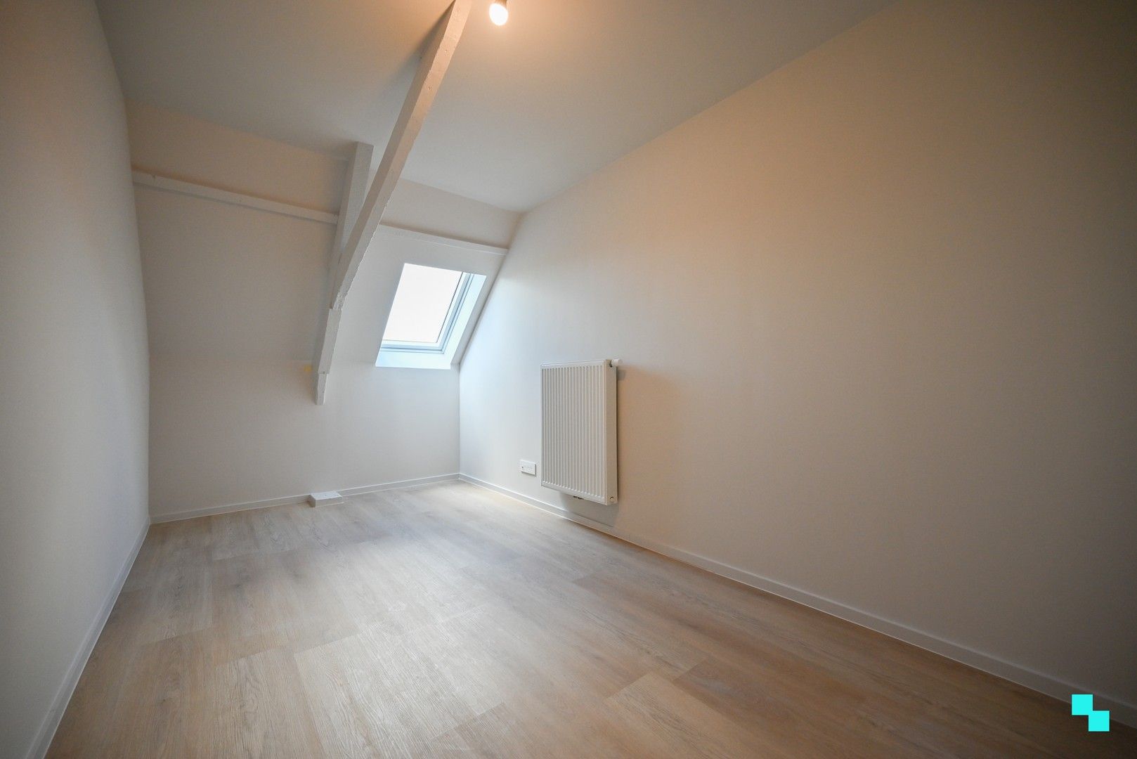 Prachtig & compleet gerenoveerde burgerwoning in hartje Izegem foto 26