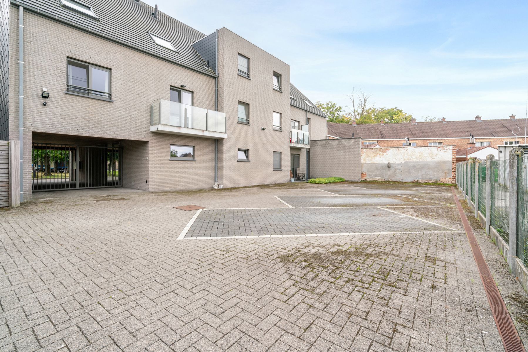 Instapklaar appartement met twee slaapkamers en staanplaats! foto 16