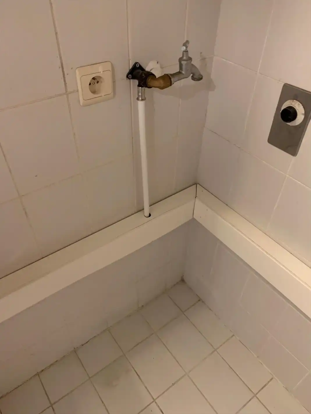 Ongemeubeld appartement met 1 slaapkamer, vlakbij strand foto 10