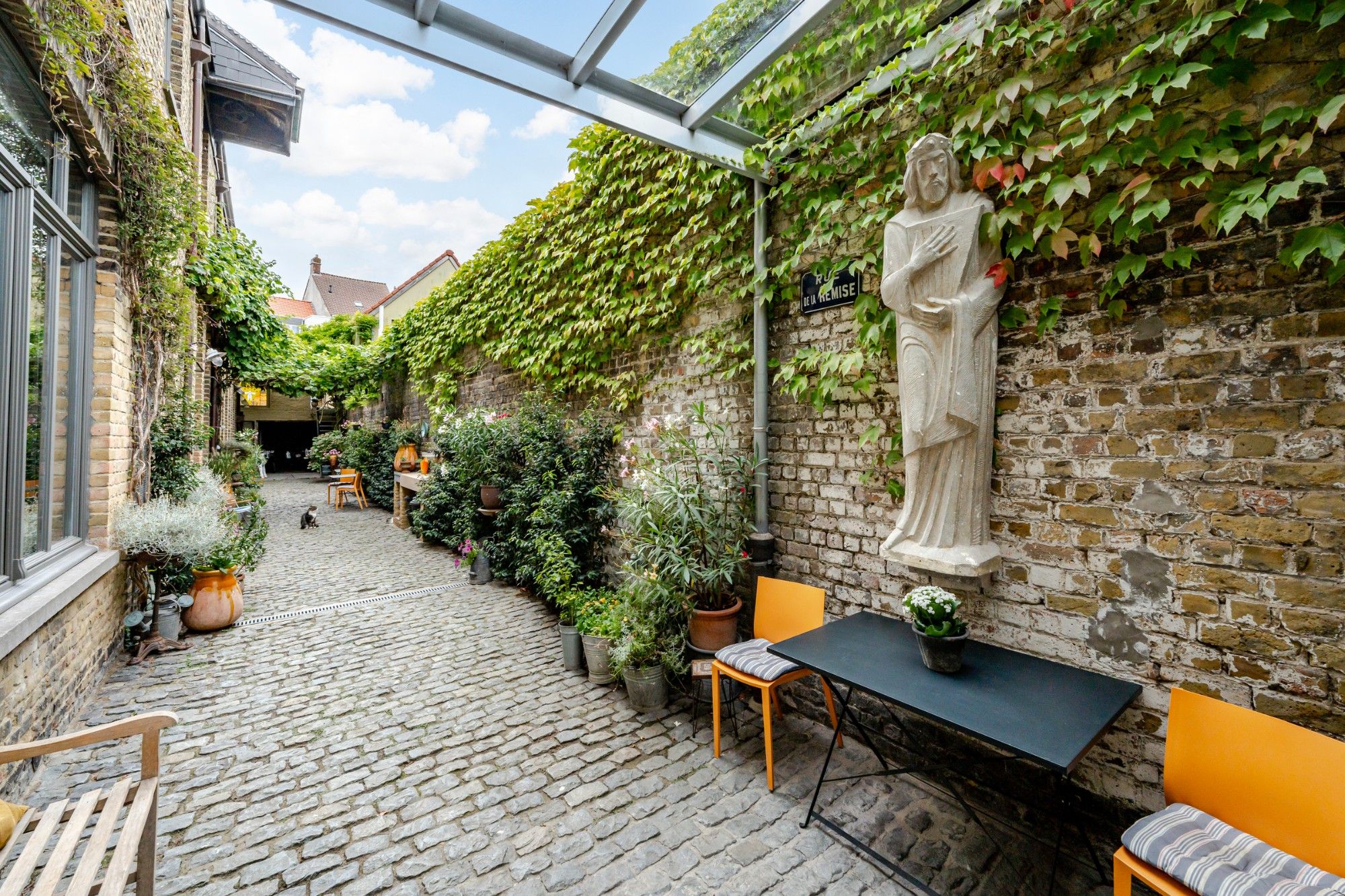 Unieke vastgoedopportuniteit met historisch karakter te Brugge – 750 m² bewoonbare oppervlakte foto 4