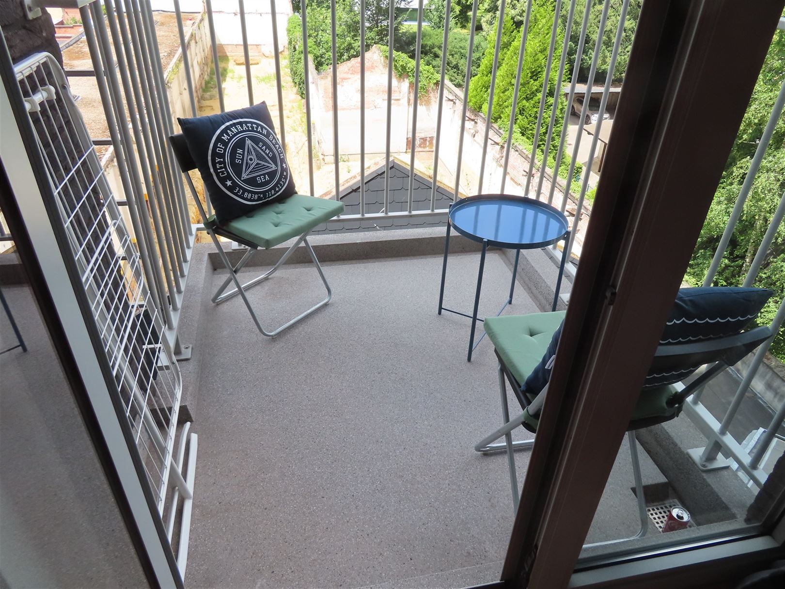 Appartement met één slaapkamer en terras op Belgiëlei! foto 9