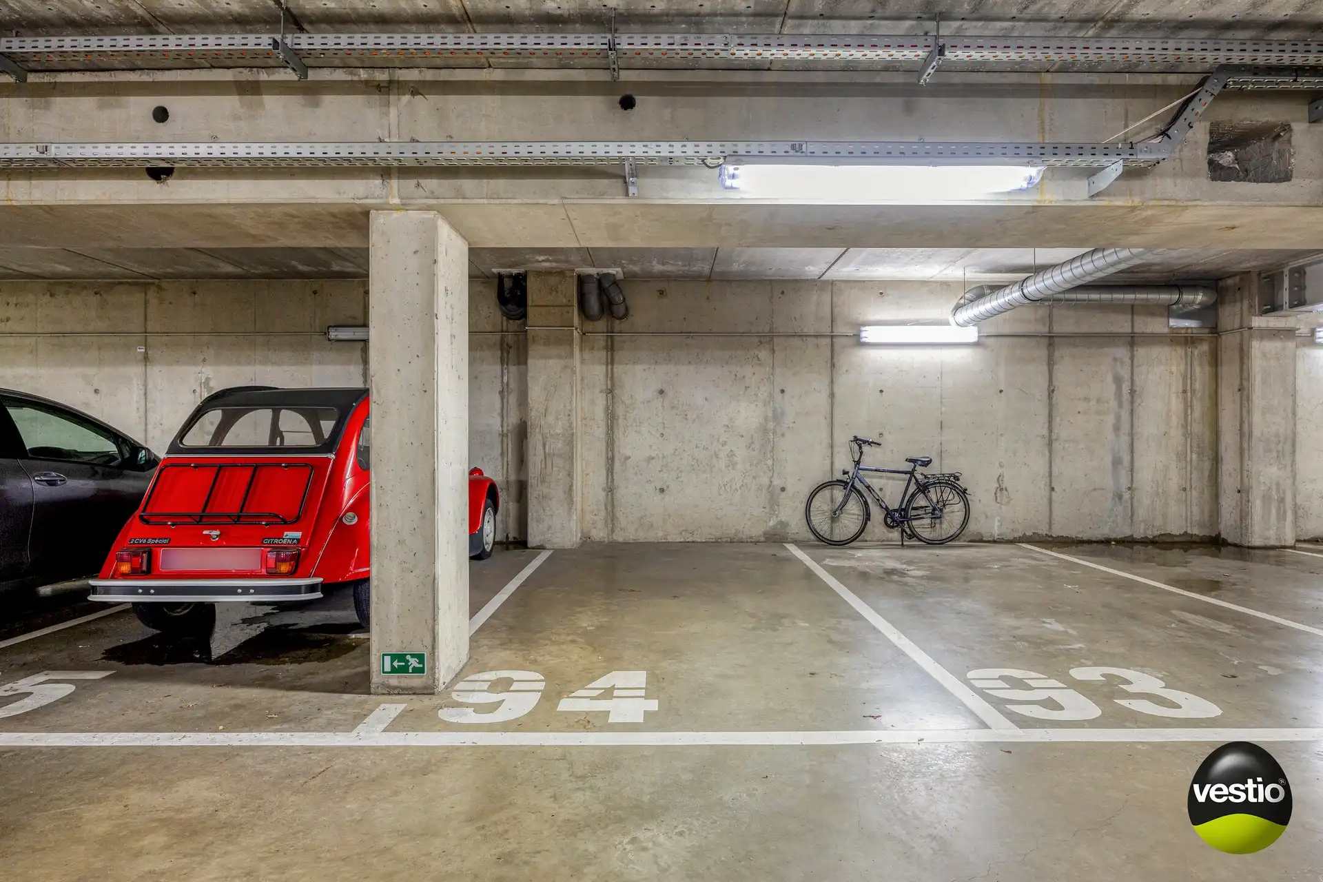 Smaakvol, kwalitatief afgewerkt 2 slaapkamer appartement met terras. foto 15
