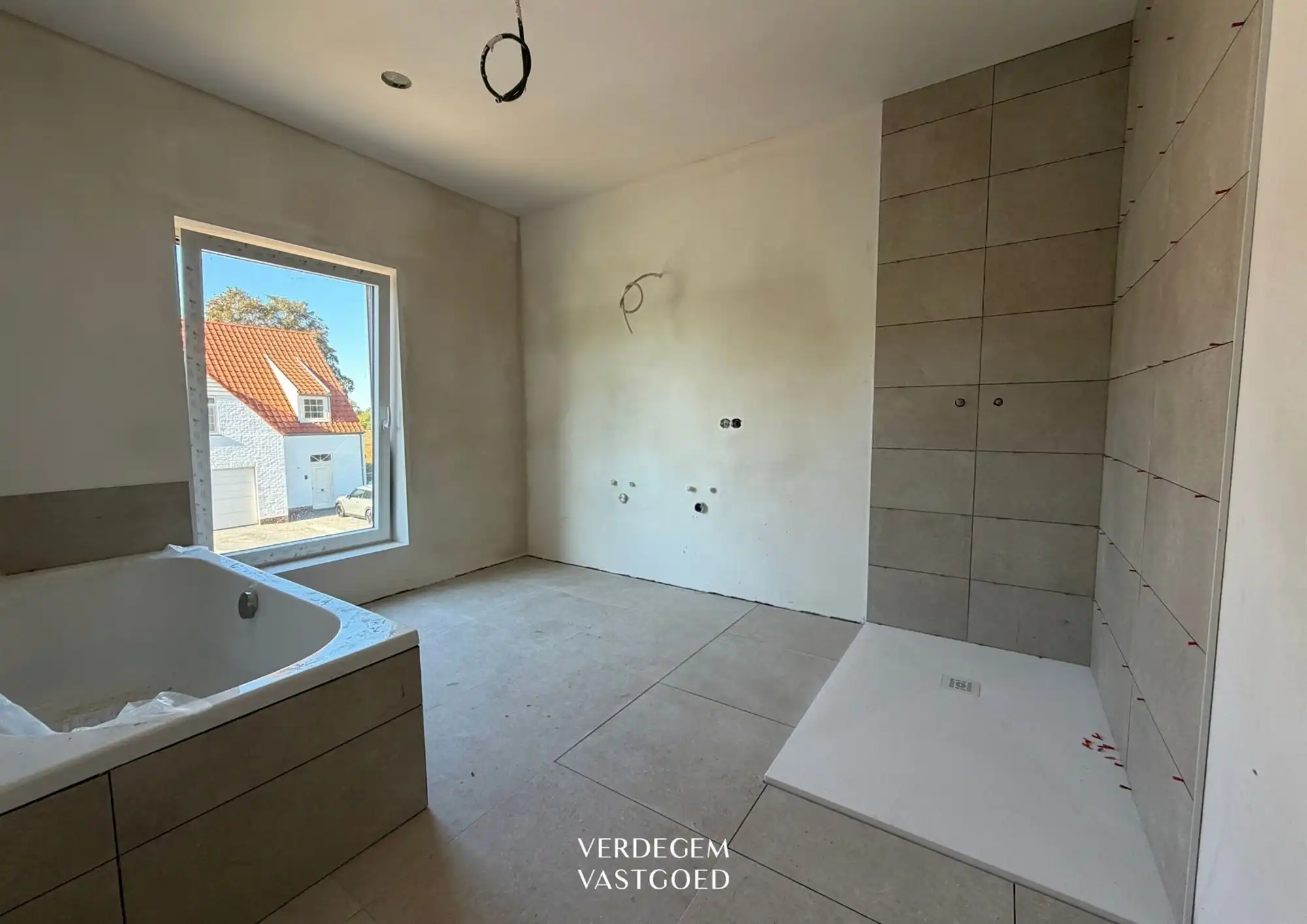 Knappe nieuwbouwwoning met 3 slaapkamers, inpandige garage op zonnig perceel van 371m² foto 8