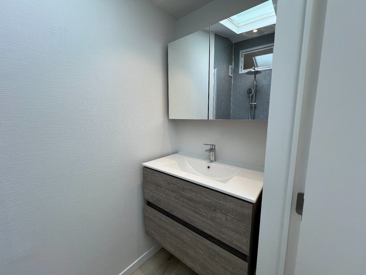 Knusse rijwoning met 3 slaapkamers en tuin foto 10