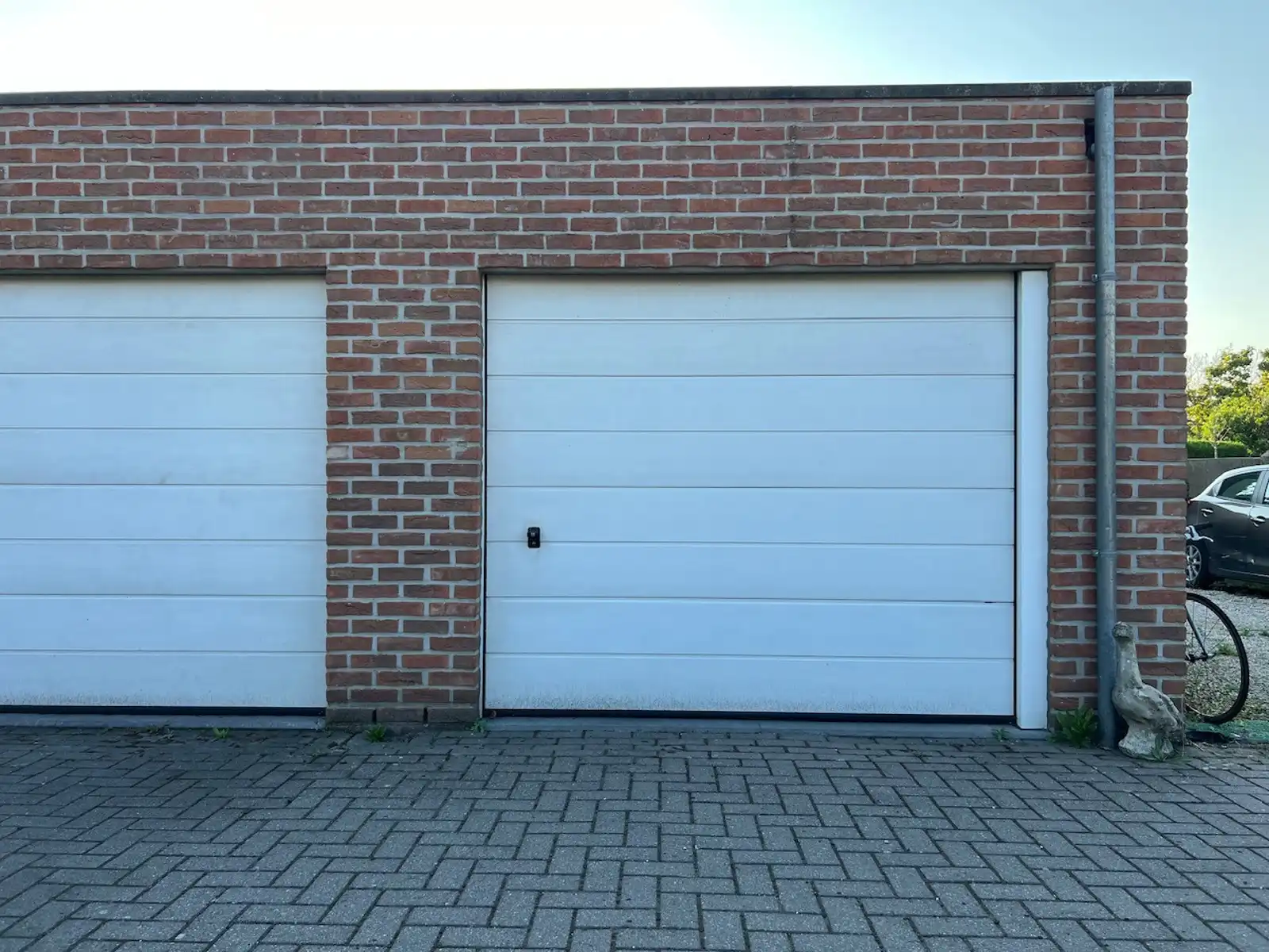 GLV app met 2 slpk, terras, tuin, parking en garagebox foto 19