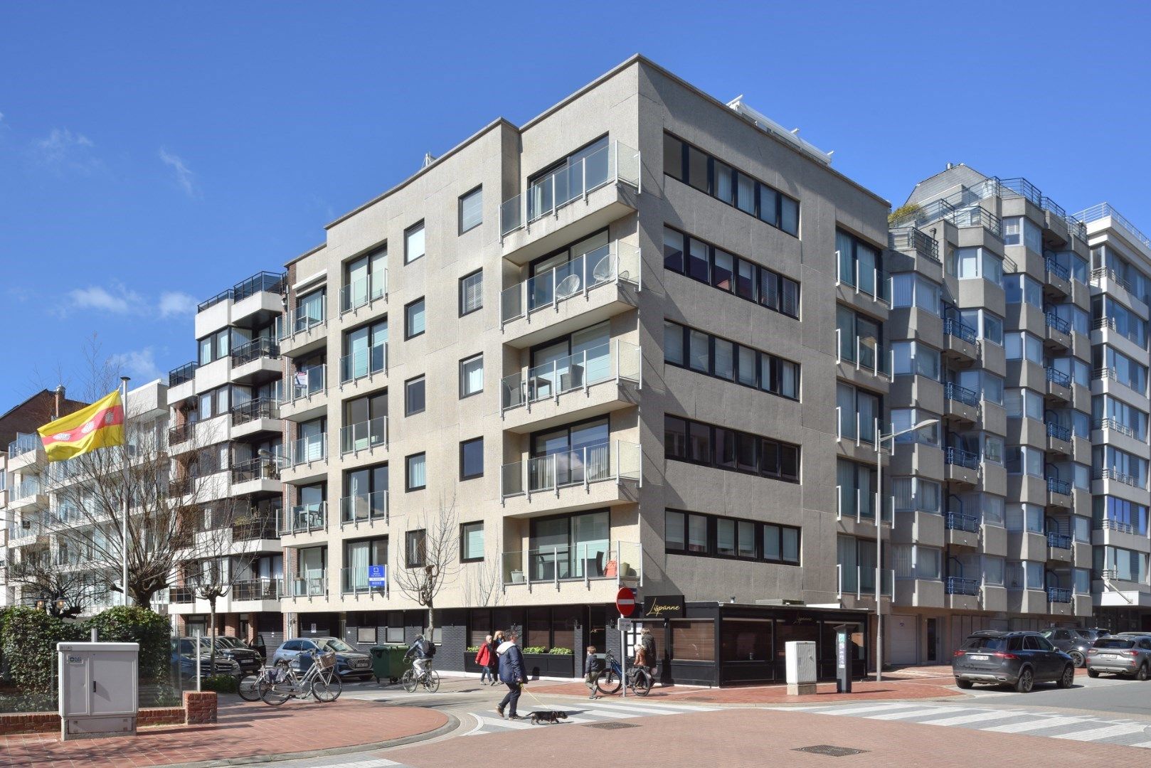 Ongemeubelde penthouse met groot zonneterras met panoramisch zicht over de villa's.  foto 16