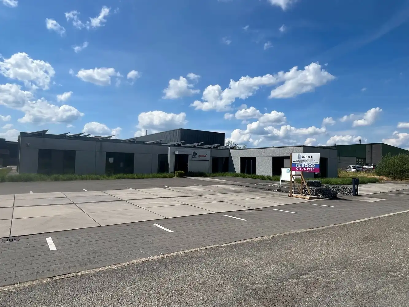Bedrijfsgebouw +/- 1.397m² foto 36