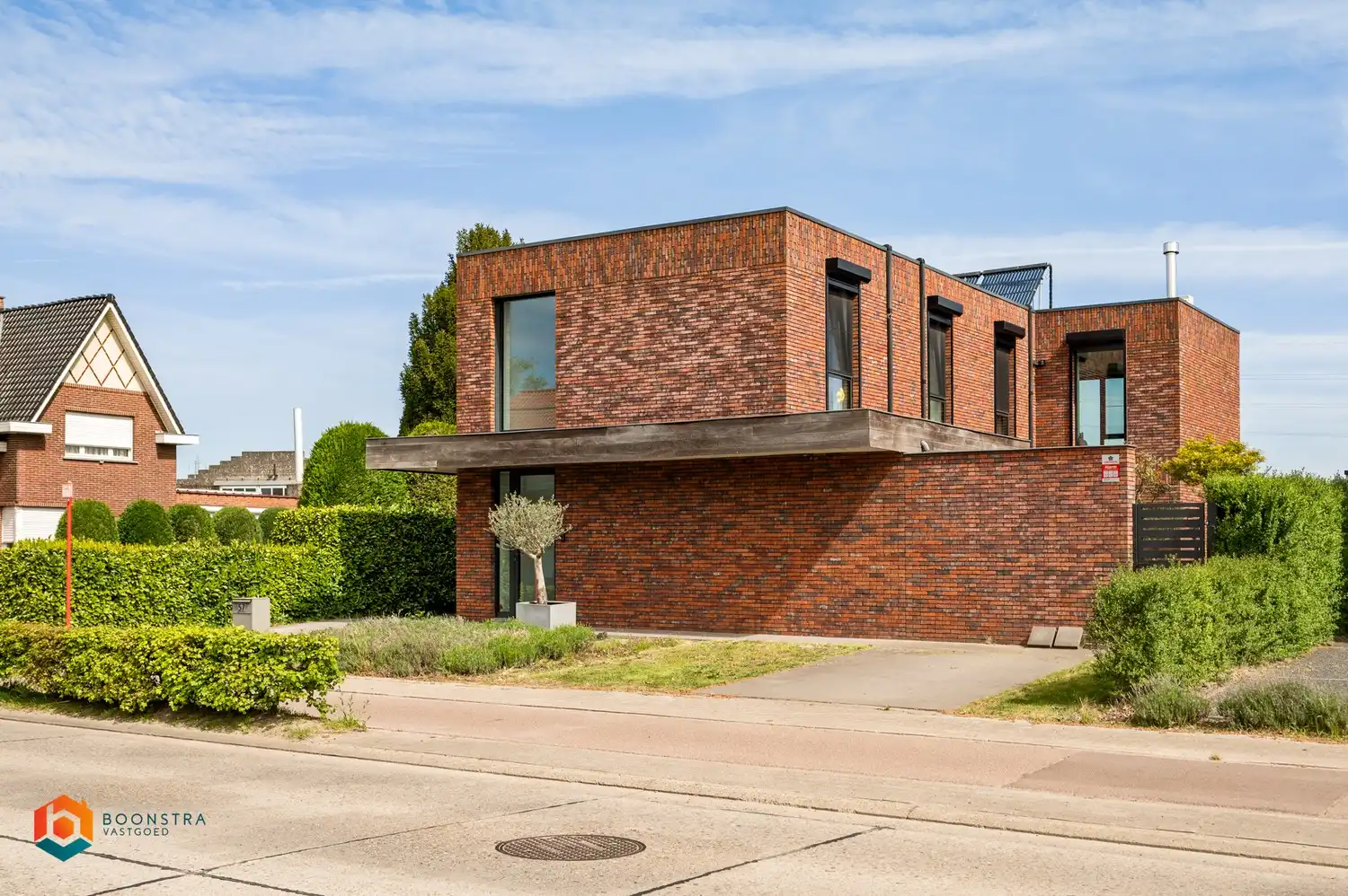 Energiezuinige villa met prachtig uitzicht en poolhouse te Sint-Katelijne-Waver foto {{pictureIndex}}