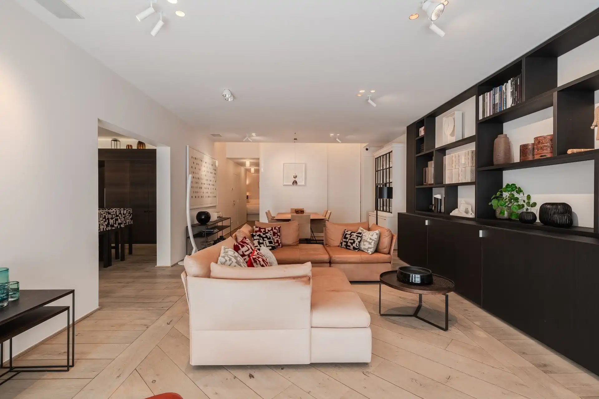 Exclusief en uitzonderlijk lichtrijk designappartement in het hart van Knokke-Zoute foto 6