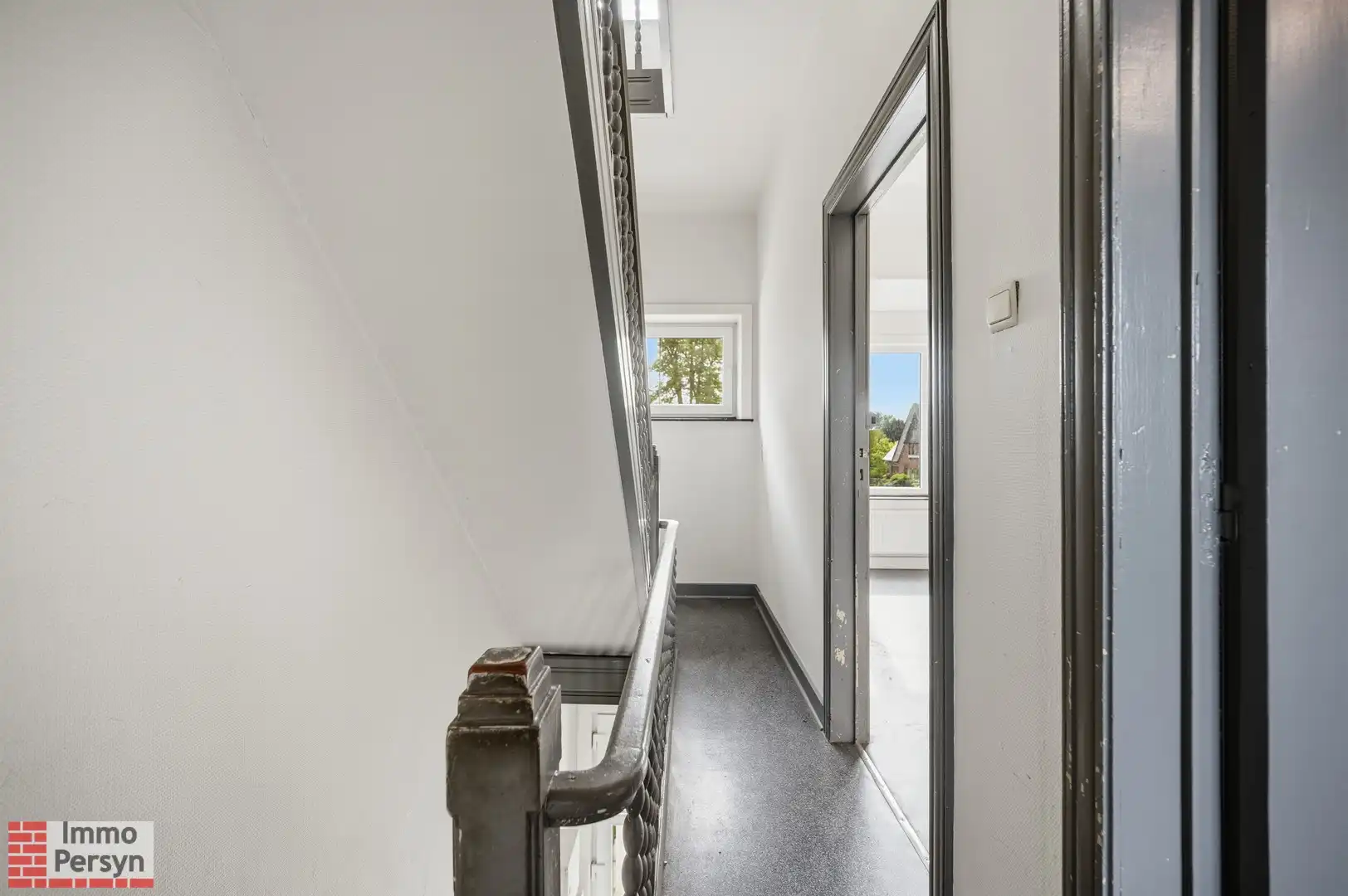 Rrijwoning met 4 slaapkamers. foto 17