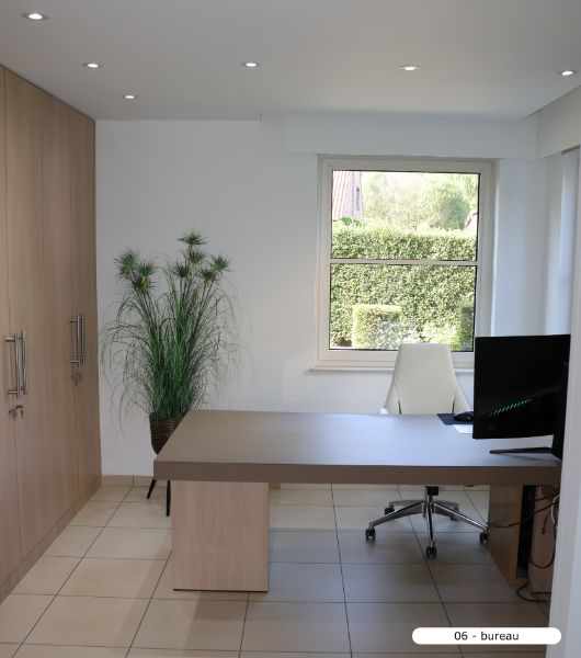 EXCLUSIEF PERFECT AFGEWERKTE MODERNE VILLA (330m²) OP TOPLOCATIE EN PRACHTIGE TUIN foto 6