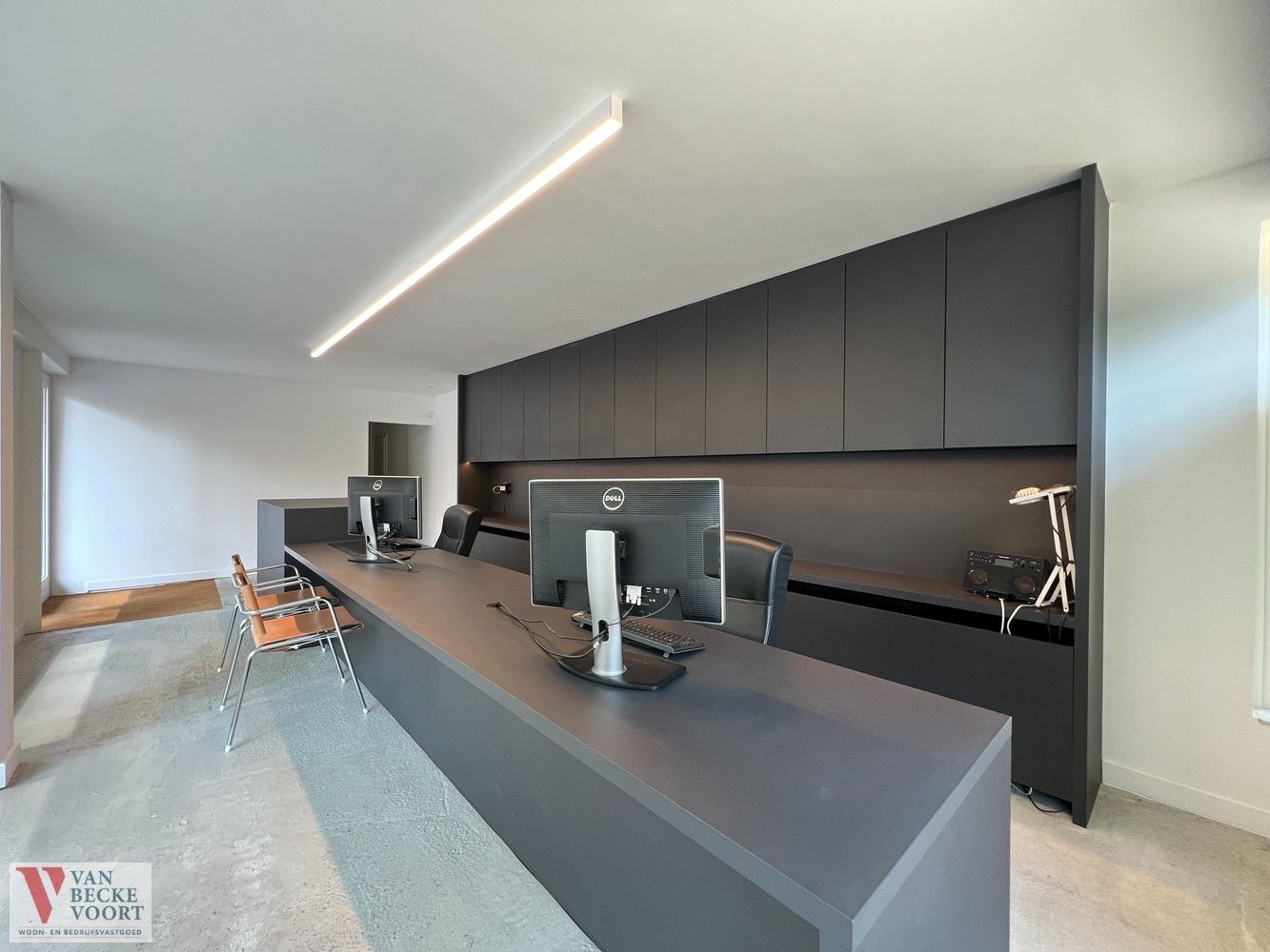 Handelsgelijkvloers 75 m² foto 2