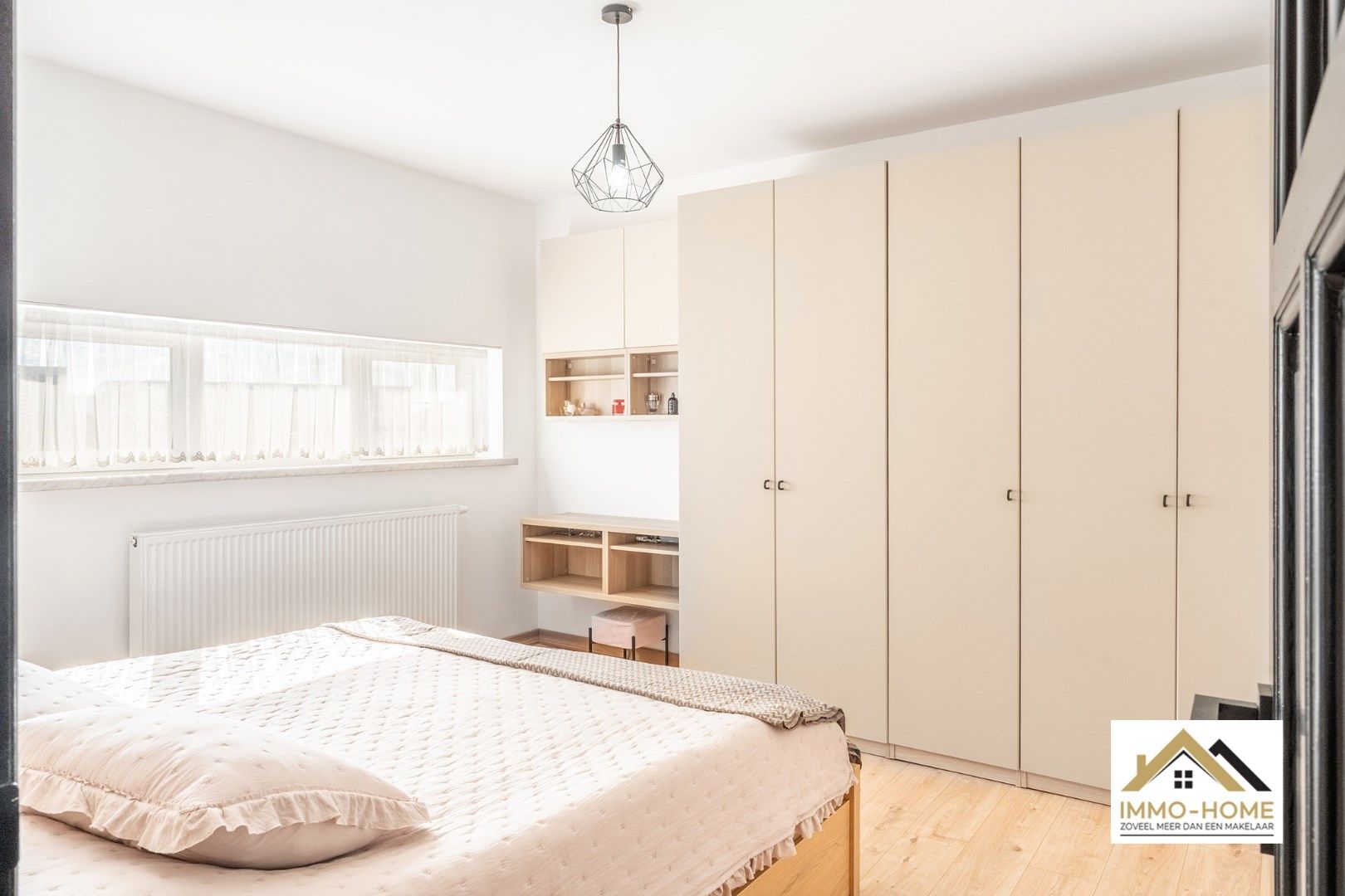 Vrijstaande volledig gerenoveerde woning met riante tuin te Oostakker foto 15