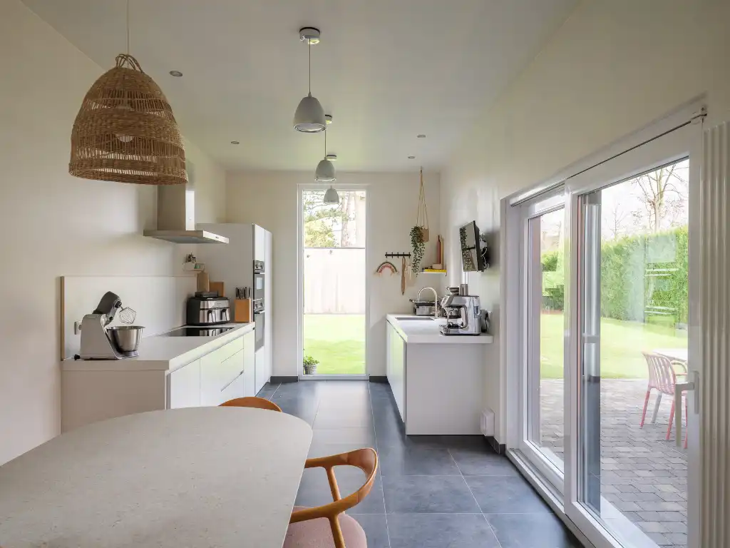 Sint-Denijs-Westrem - Vrijstaande woning met aangename tuin en achtergelegen ‘poolhouse’ in een rustig gelegen wijk. foto 4