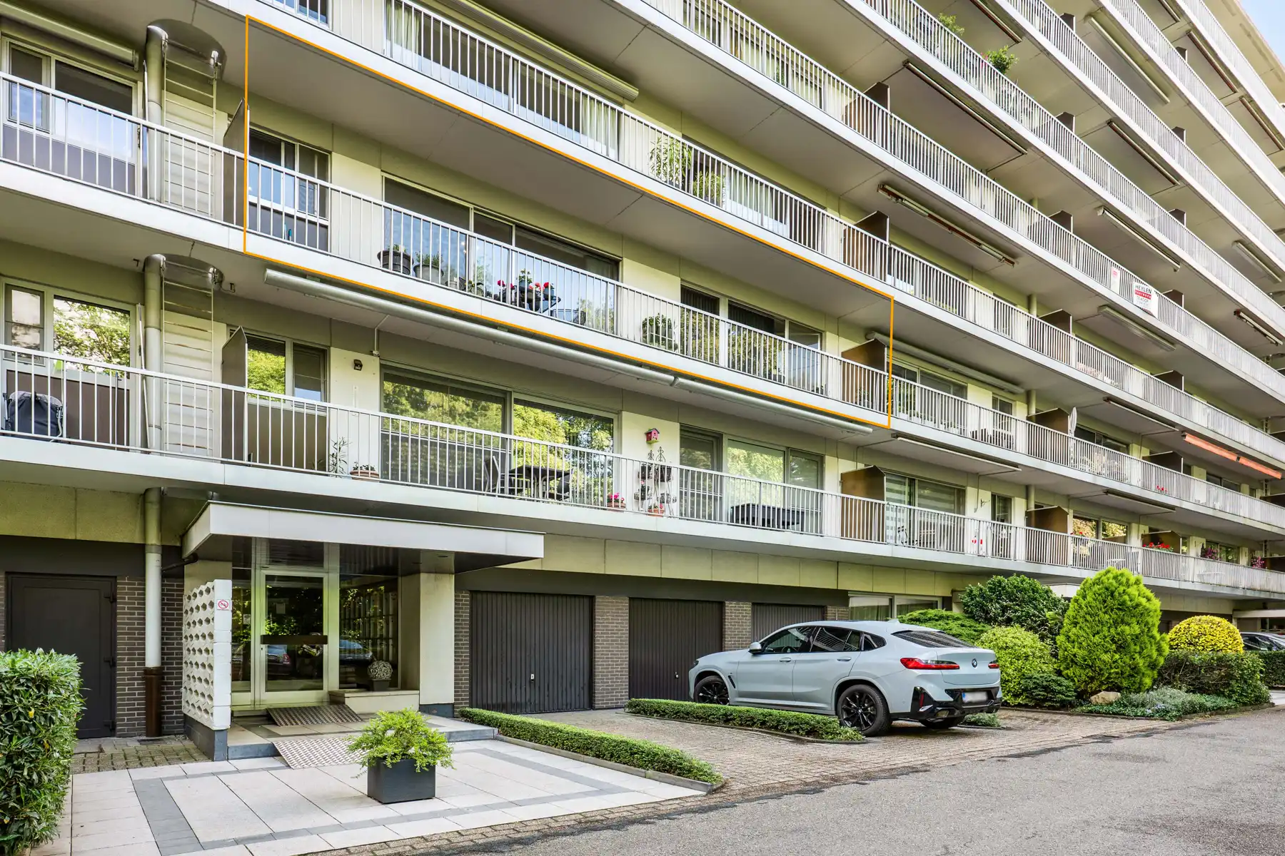 Appartement met 2 slaapkamers en mogelijkheid tot garagebox foto {{pictureIndex}}