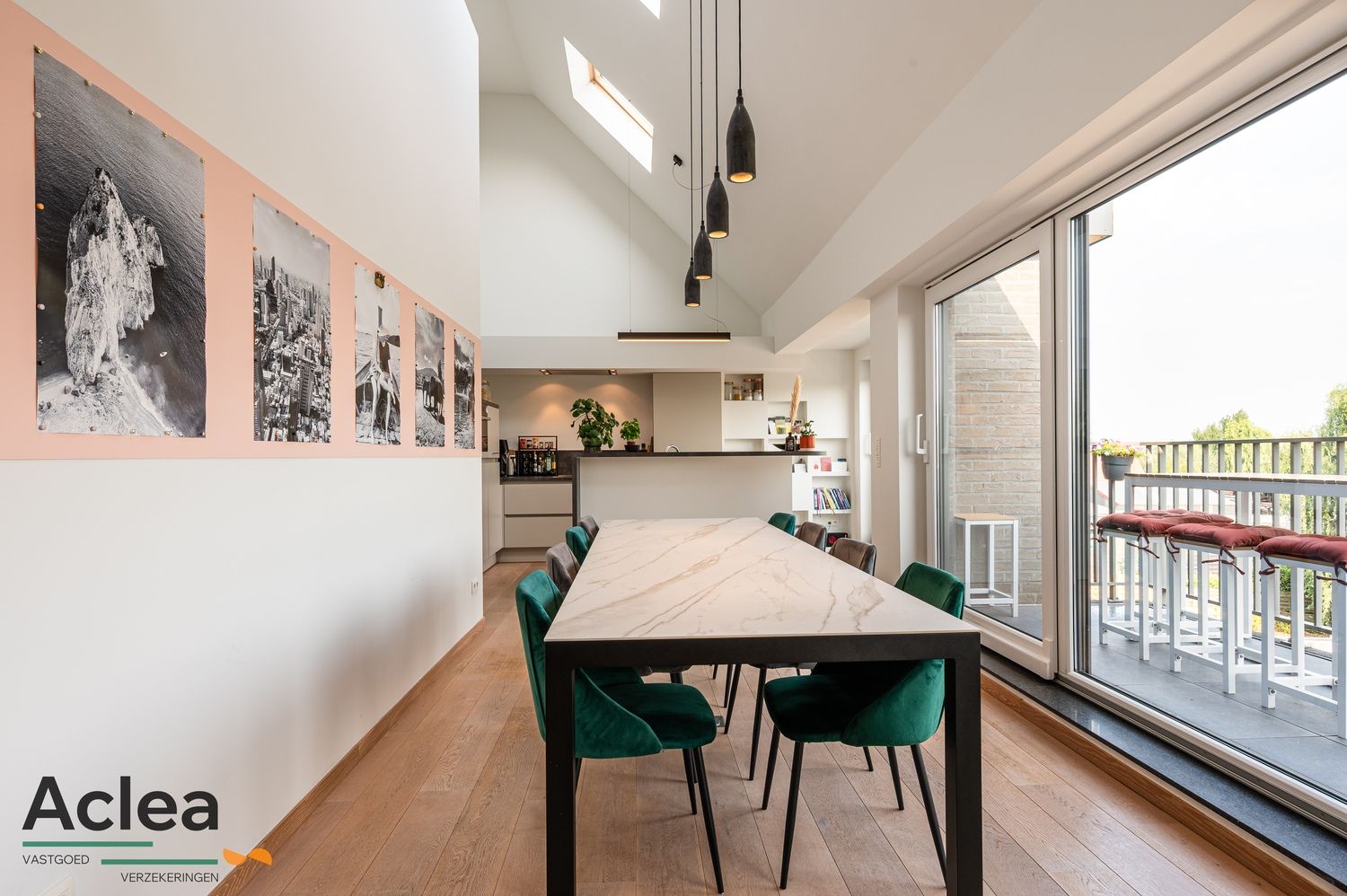 Lichtrijk, ruim duplex-appartement foto 7