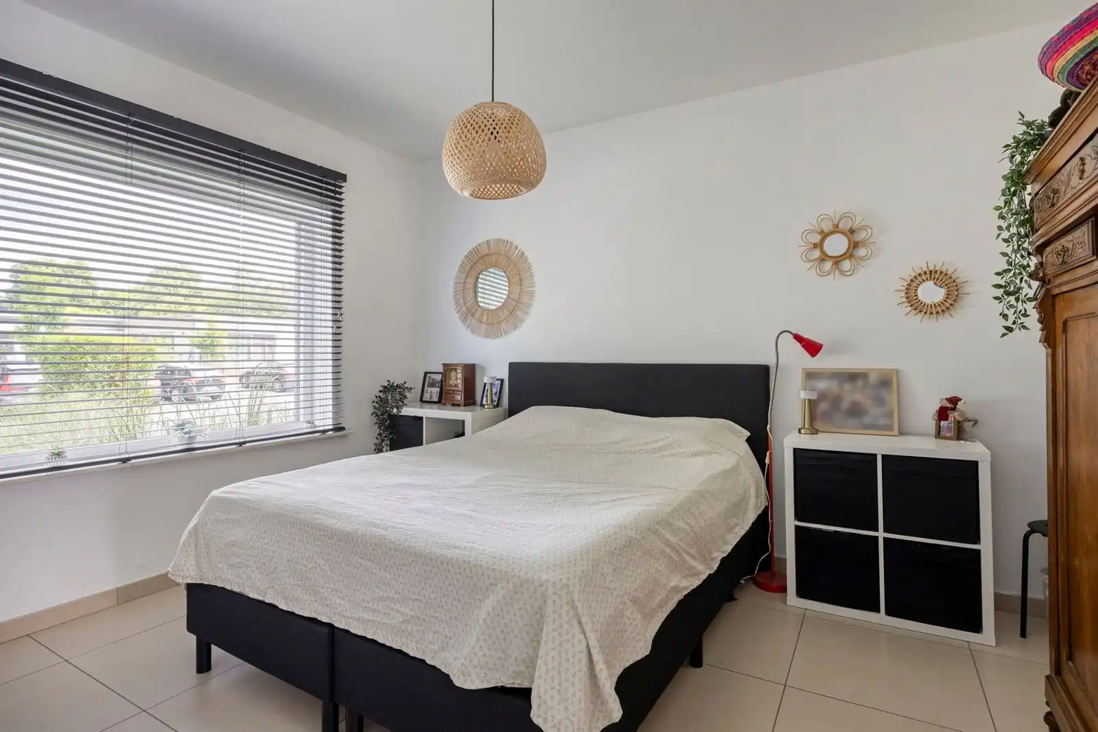 Instapklaar gelijkvloers appartement met 2 slaapkamers, garage en zonnige tuin foto 12