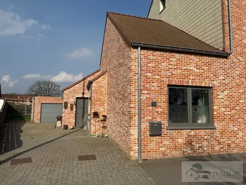 Gezellige woning, gelijkvloers met tuin foto {{pictureIndex}}