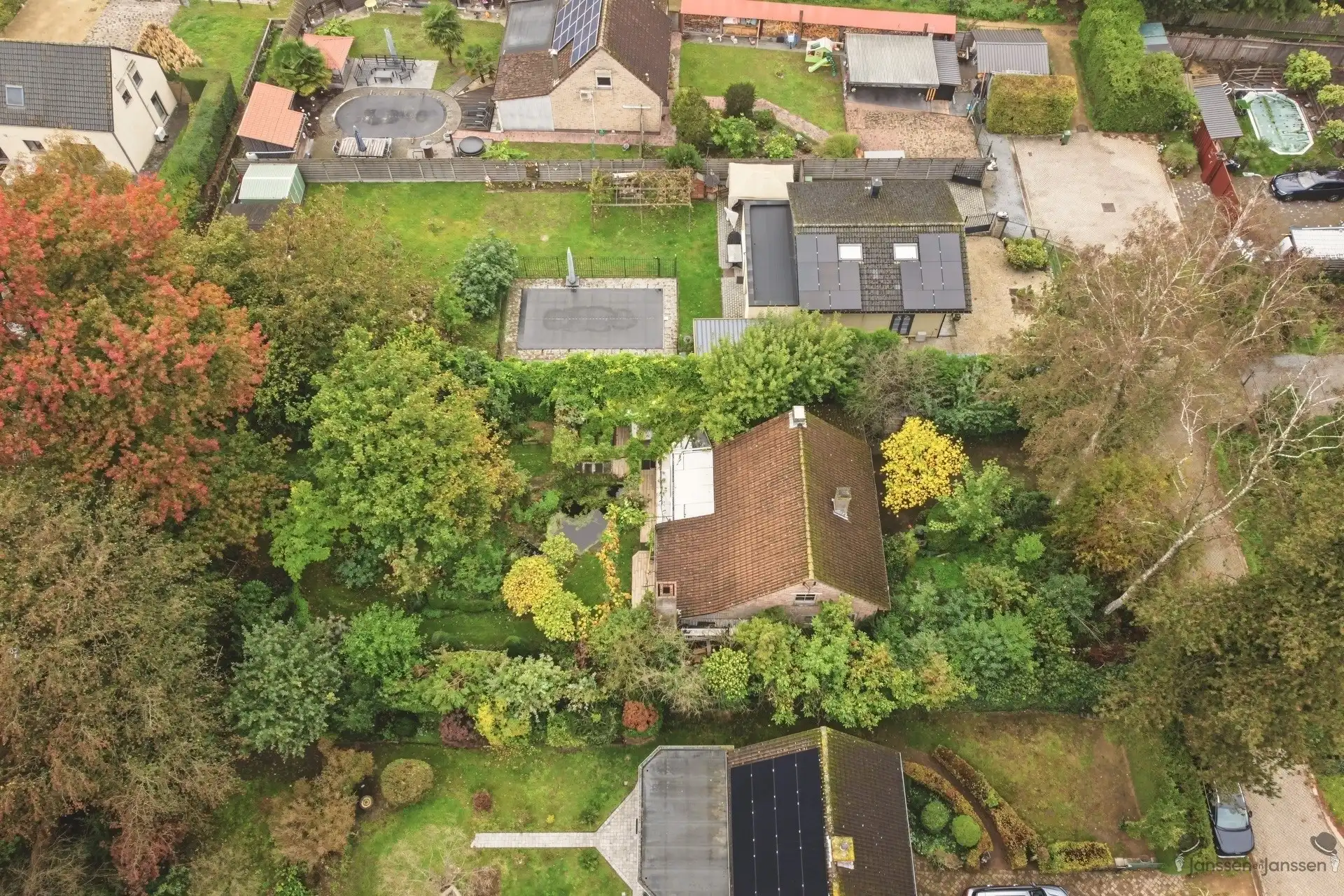 Vrijstaande woning in prachtige groene omgeving op perceel van 955m² foto 32