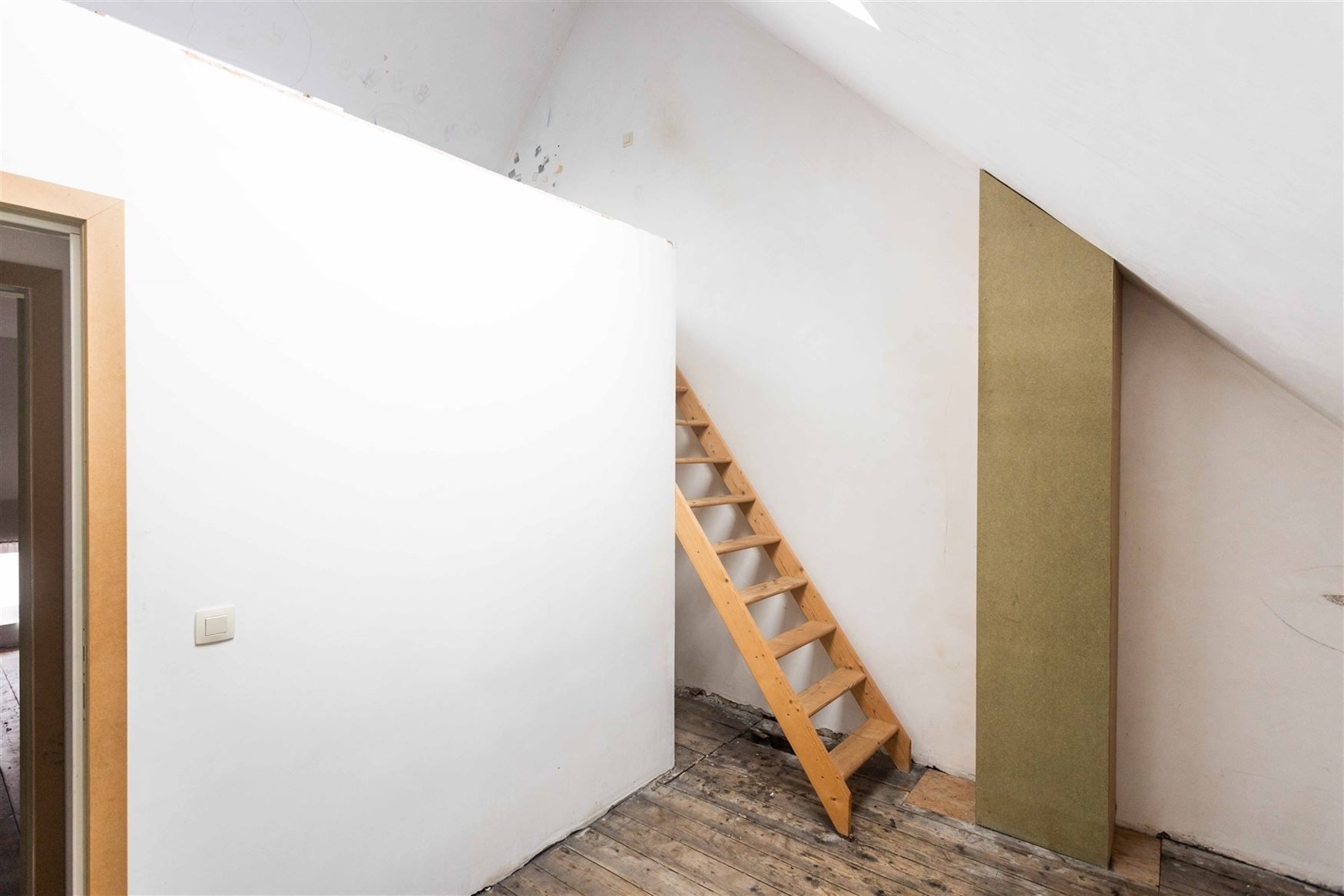 Unieke renovatiekans met 4 slaapkamers nabij centrum Gent foto 16