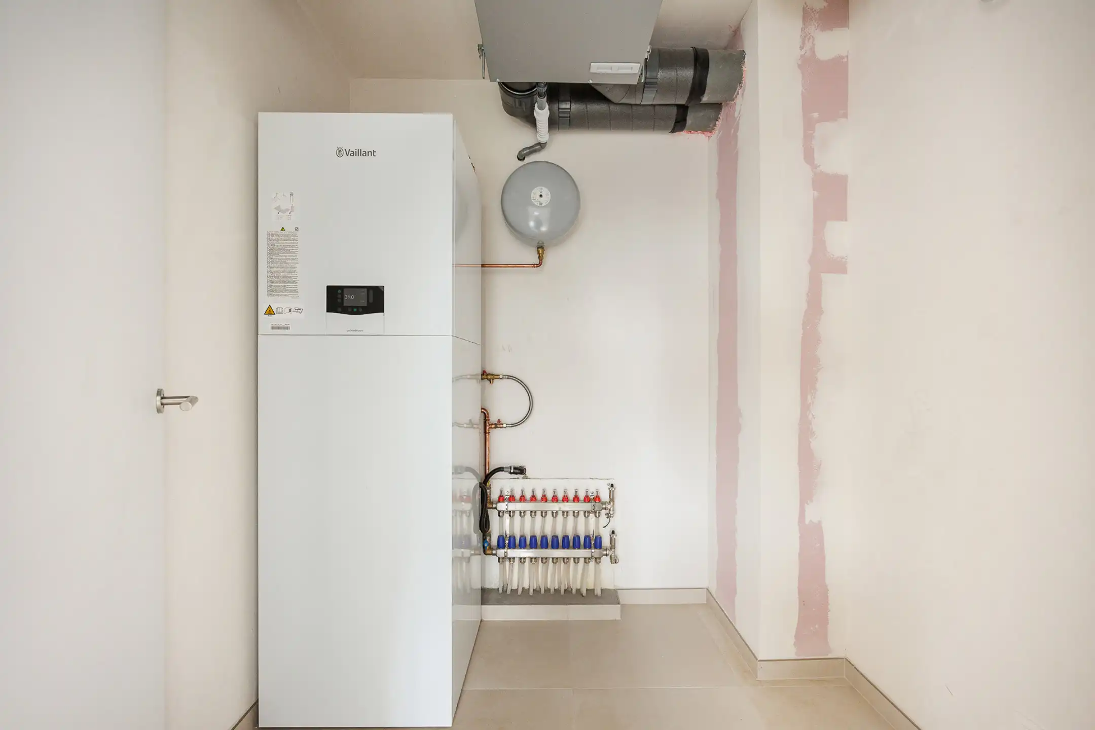 Nieuwbouwappartement met 2 slaapkamers, terras en parking foto 10