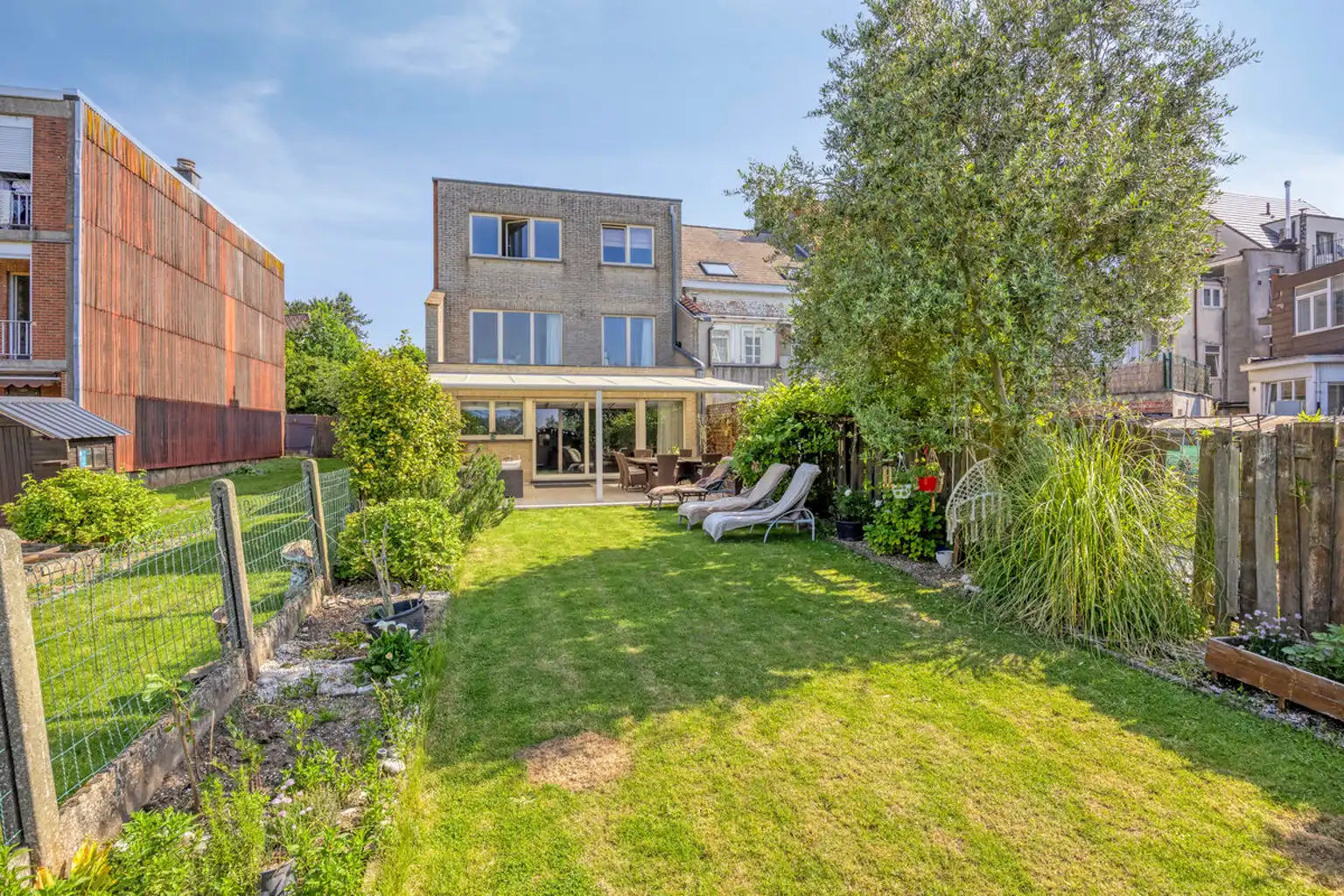 Duplexappartement met tuin en garage foto 24
