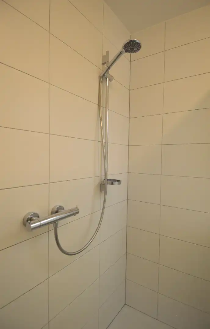 Ruim appartement met 2 slaapkamers, 2 terrassen én garage in het centrum van Harelbeke foto 11