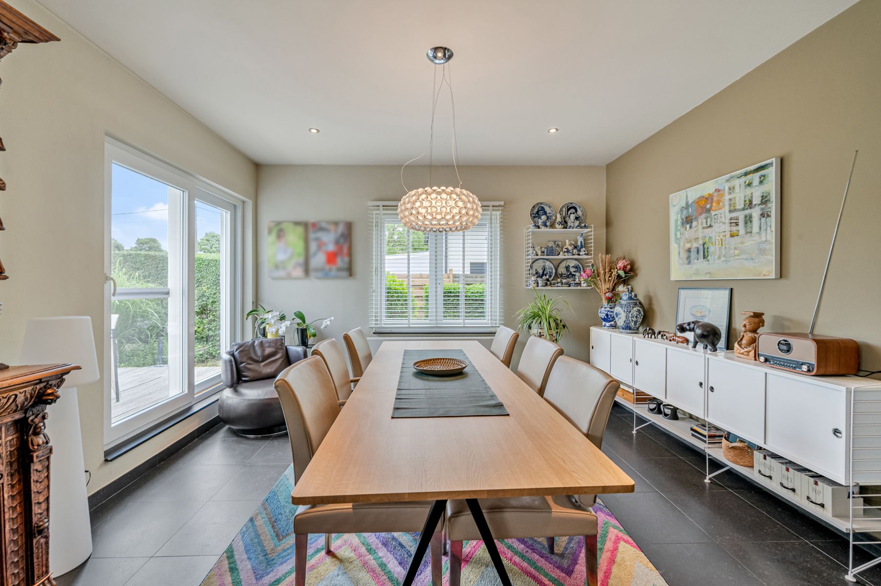 Instapklare en goed onderhouden villa met tuin en garage foto 7