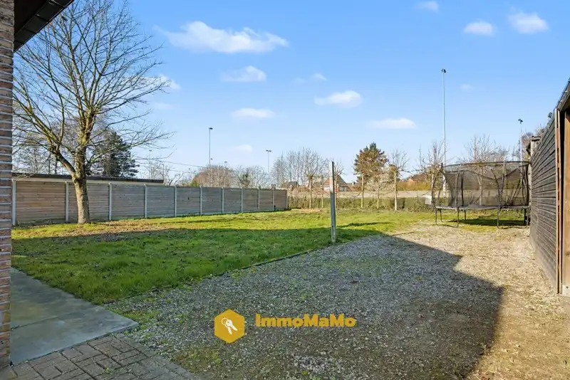 RUIME OPEN BEBOUWING MET GROTE TUIN TE KOOP IN ZELZATE foto 27