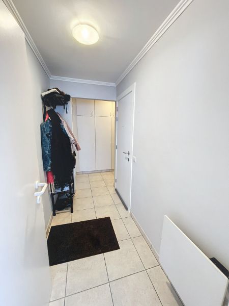 Lichtrijk APPARTEMENT op 1e verdieping met 2 slaapkamers, terras en garage foto 3