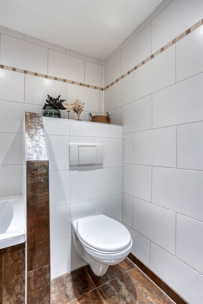 Prachtige, gerenoveerde hoevewoning op 4a9ca, voorzien van 4 slaapkamers, inpandige garage en omheinde tuin op een toplocatie in Kessenich. foto 13