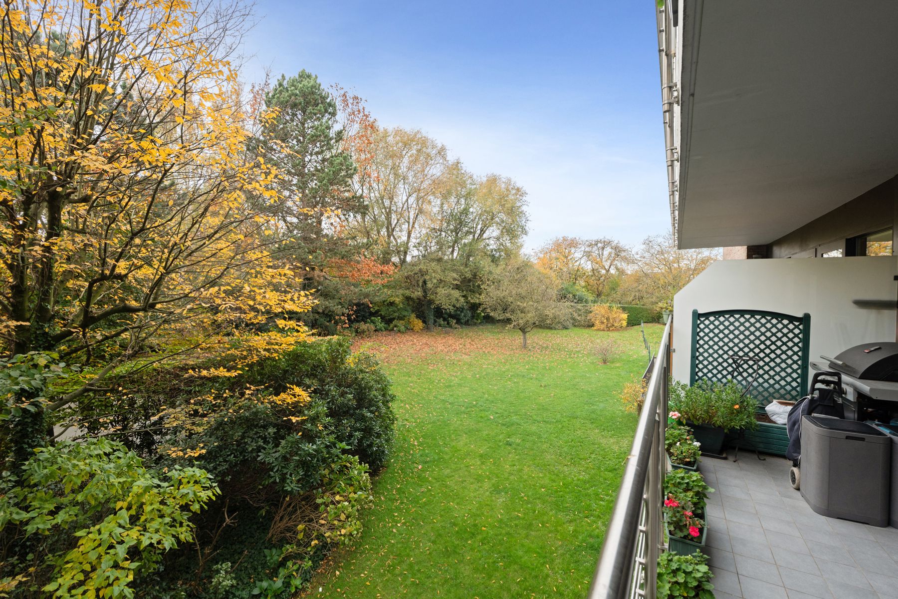 3 slaapkamer appartement, ondergrondse staanplaats & kelder  foto 9