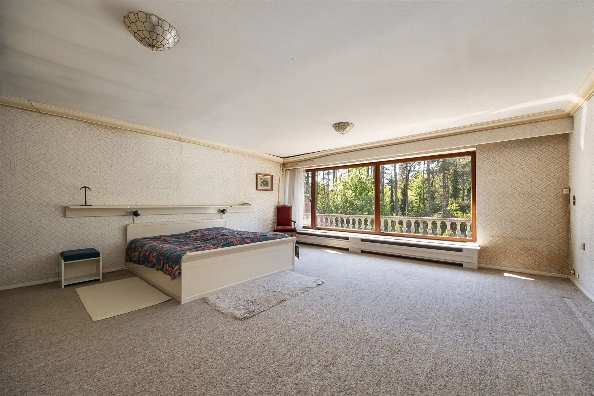 Villa met bijgebouwen op prachtig perceel foto 17