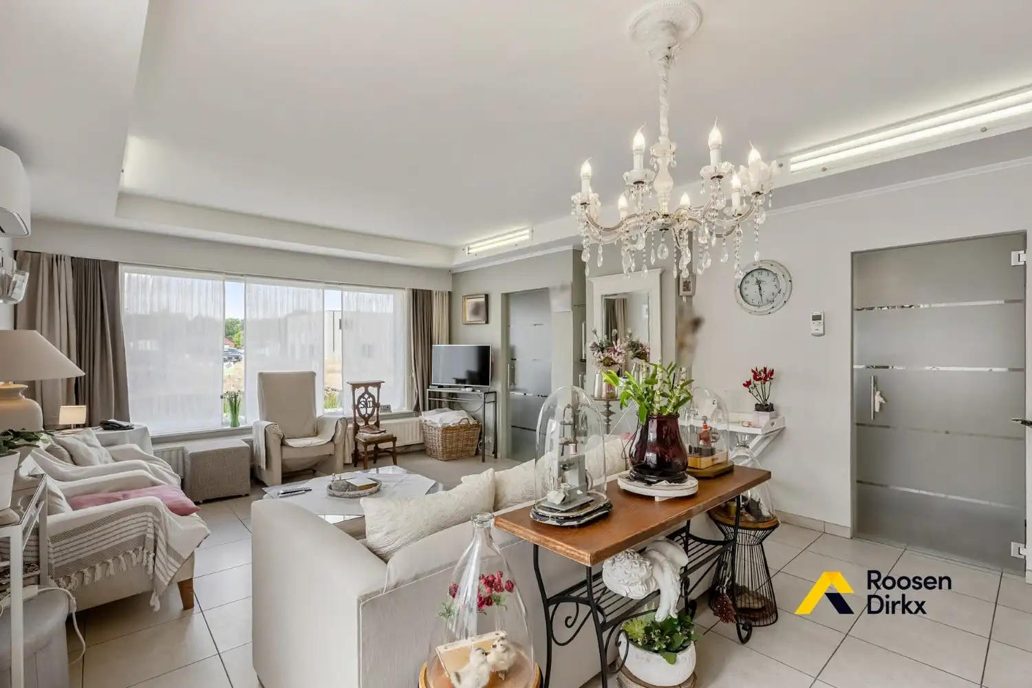 Perfect onderhouden gelijkvloerse woning op een perceel van bijna 12a in het groene hart van Limburg foto 4