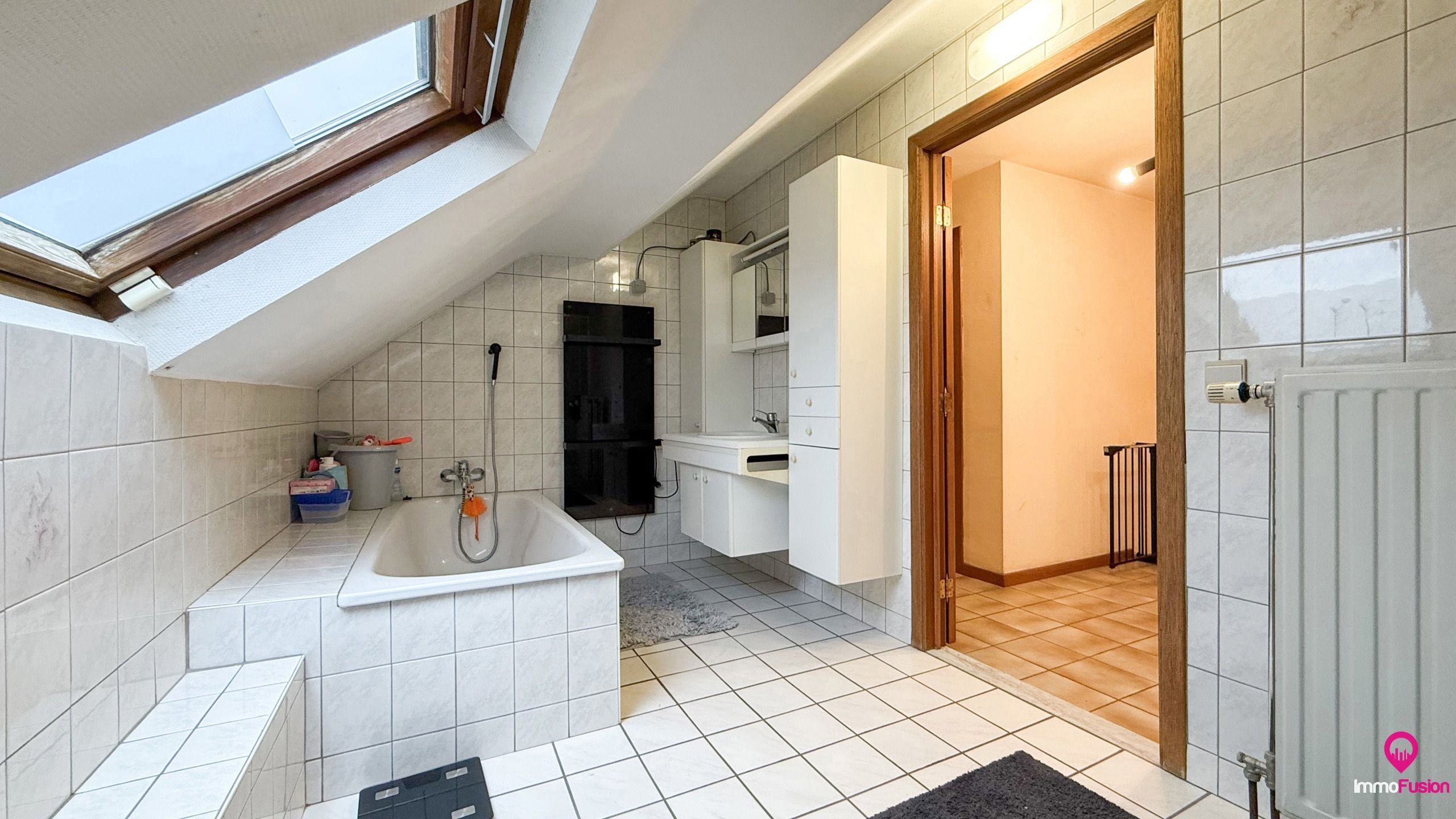 Woning 4 slpk met commerciële vergunning op centrale ligging foto 38