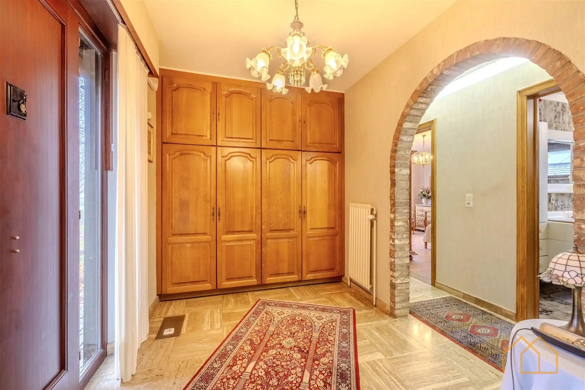 Ruime woning op 12a met veel kelder en garage foto 9