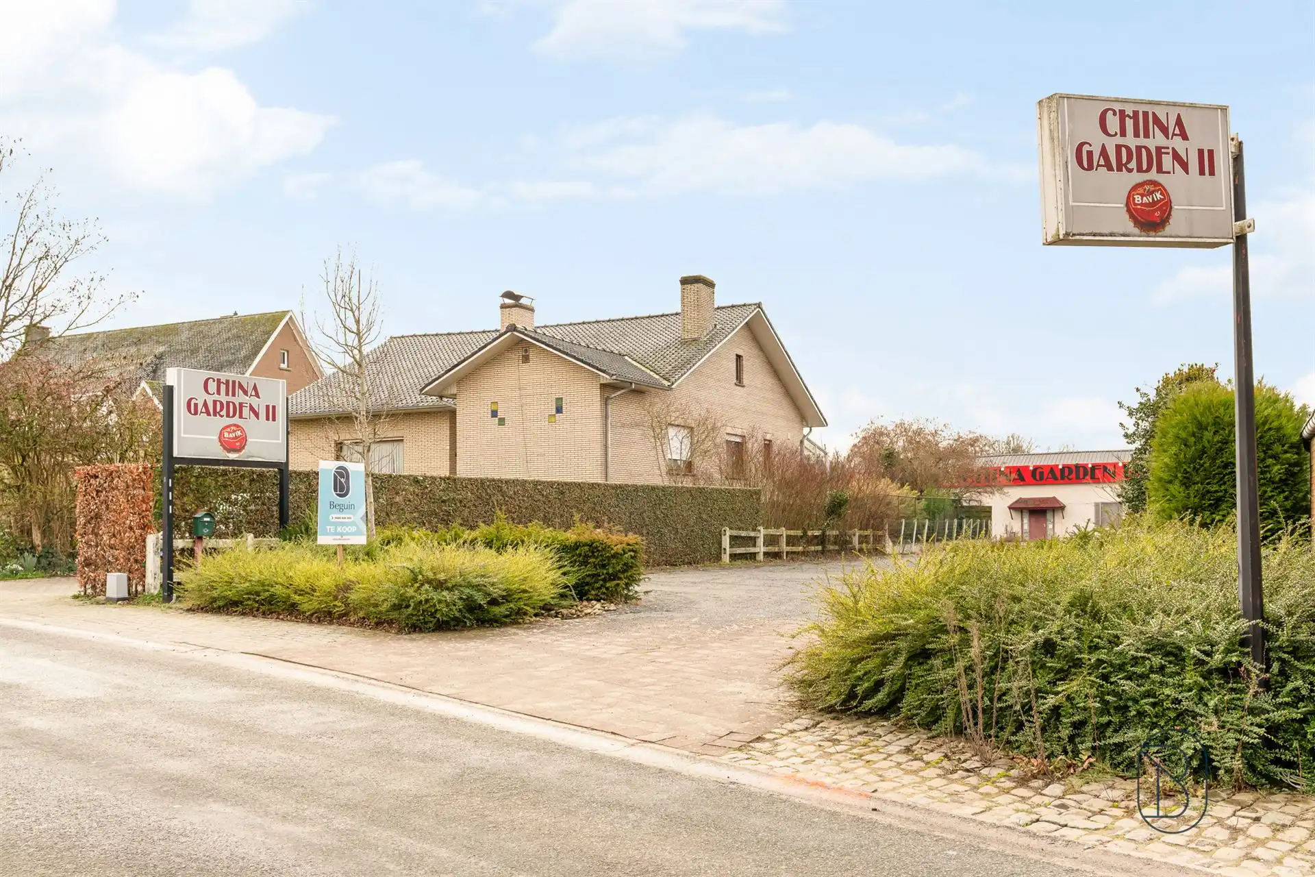 Mooi gelegen handelspand/projectgrond foto 2