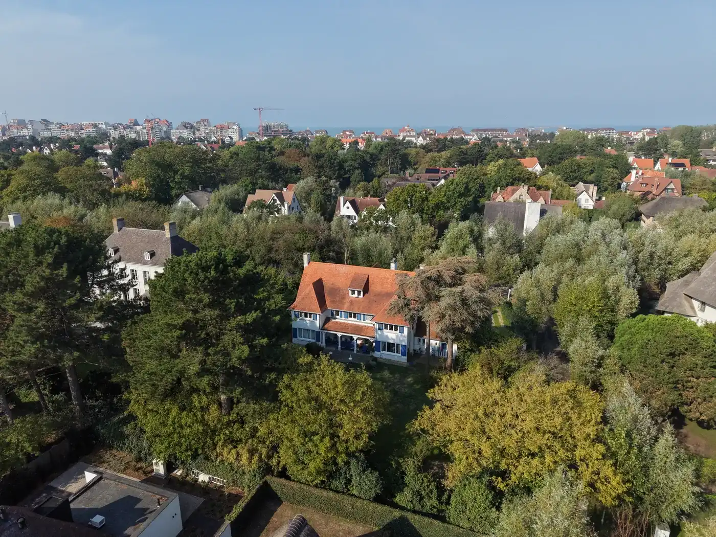 Hoofdfoto van de publicatie: Imposante karaktervolle villa ideaal gelegen in het hart van het Zoute