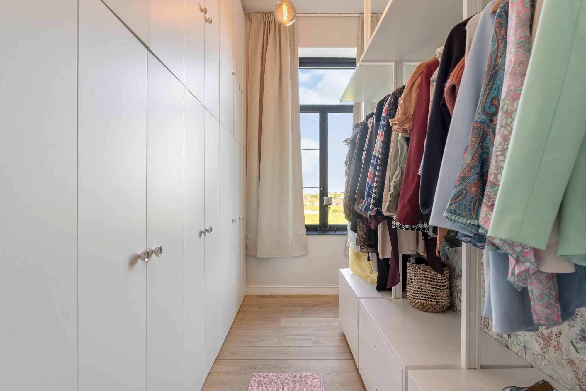 Karaktervol herenhuis met modern comfort in een groene, landelijke setting foto 26