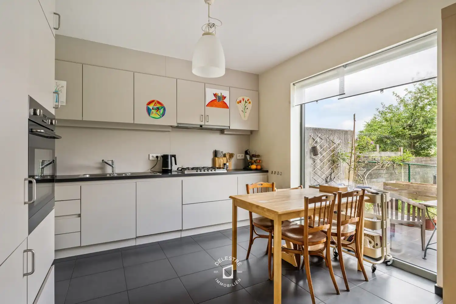 RUSTIG GELEGEN ENERGIEZUINIGE WONING 4 SLPK. INCLUSIEF GARAGEBOX foto 11